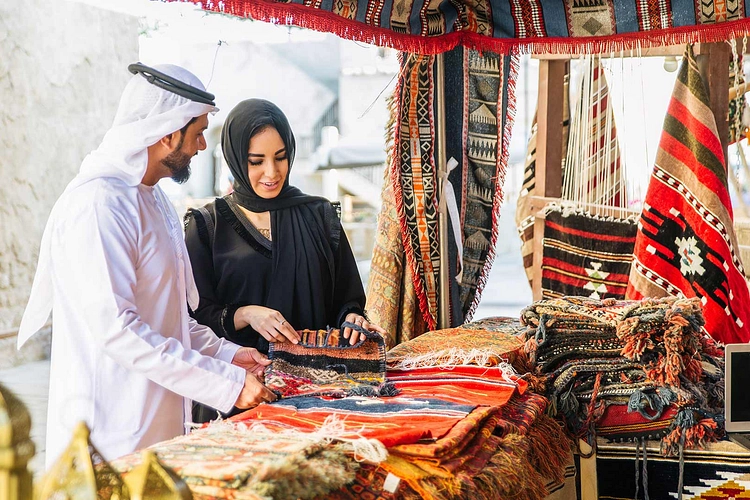 Discover Dubai’s Traditional Souks: A Shopper’s Paradise - Primestay